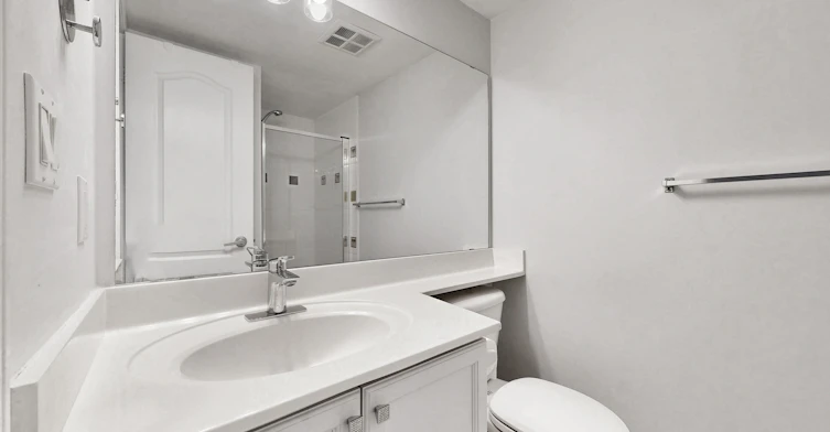 709-1 Elm Drive W, Mississauga, ON, L5B 4M1 - 9