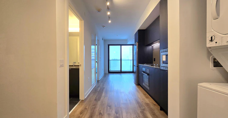 401-86 Dundas Street E, Mississauga, ON, L5A 1W4 - 7
