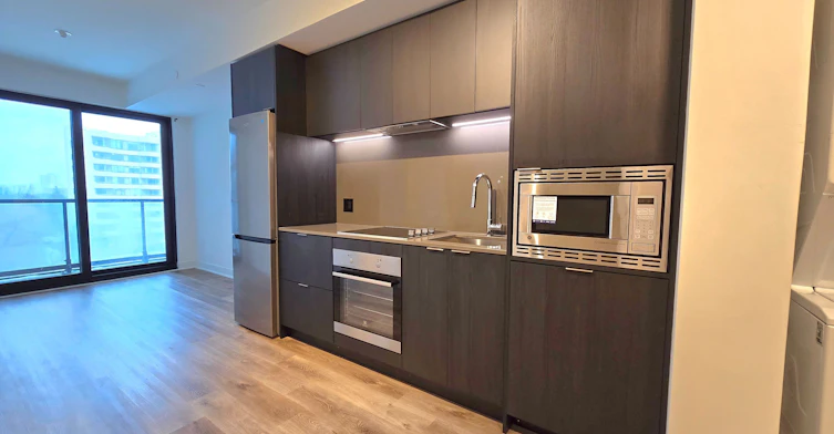401-86 Dundas Street E, Mississauga, ON, L5A 1W4 - 8