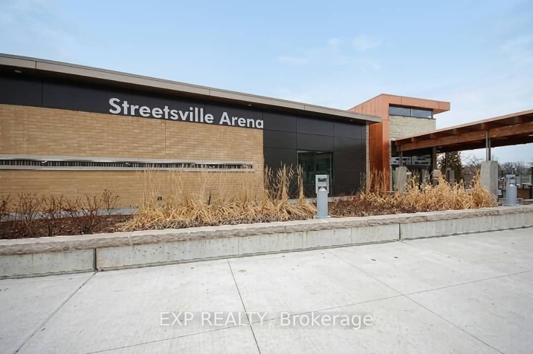 Upper Level-254 Hillside Drive, Mississauga, ON, L5M 1G5 - 11