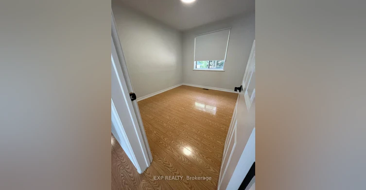 Upper Level-254 Hillside Drive, Mississauga, ON, L5M 1G5 - 6