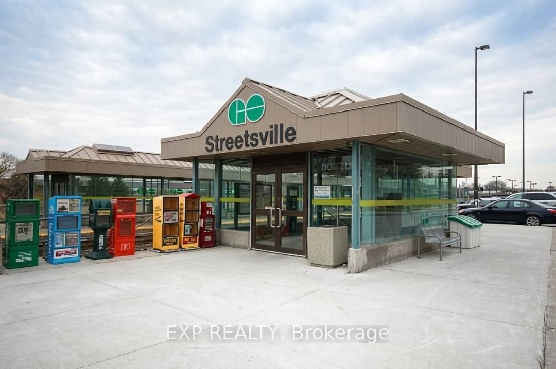 Upper Level-254 Hillside Drive, Mississauga, ON, L5M 1G5 - 12