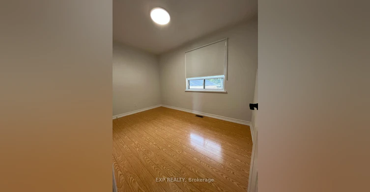 Upper Level-254 Hillside Drive, Mississauga, ON, L5M 1G5 - 4