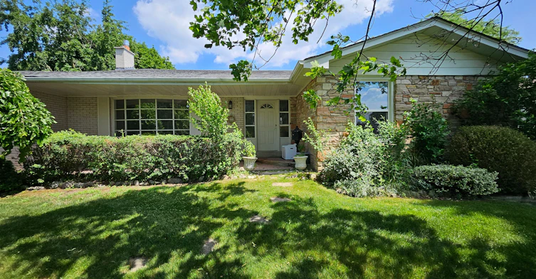 2067 Obeck Crescent, Mississauga, ON, L5H 3L6 - 2