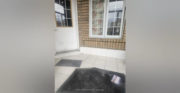 112 Lauraglen Crescent, Brampton, ON, L6Y 5A3