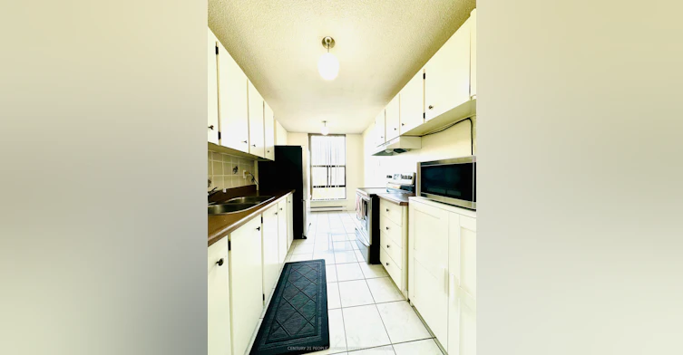 1205-21 Knightsbridge Road, Brampton, ON, L6T 3Y1 - 3