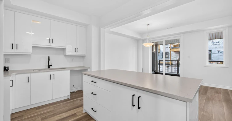 3373 Wrybill Path, Oakville, ON, L6H 8E3 - 10