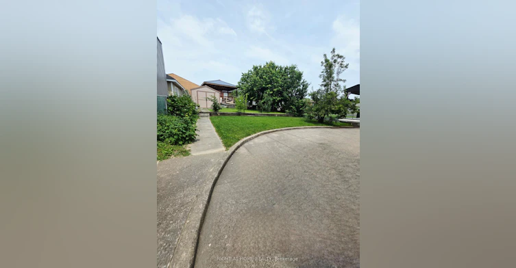 Lower-252 Maple Leaf Drive, Toronto, ON, M6L 1P1 - 20