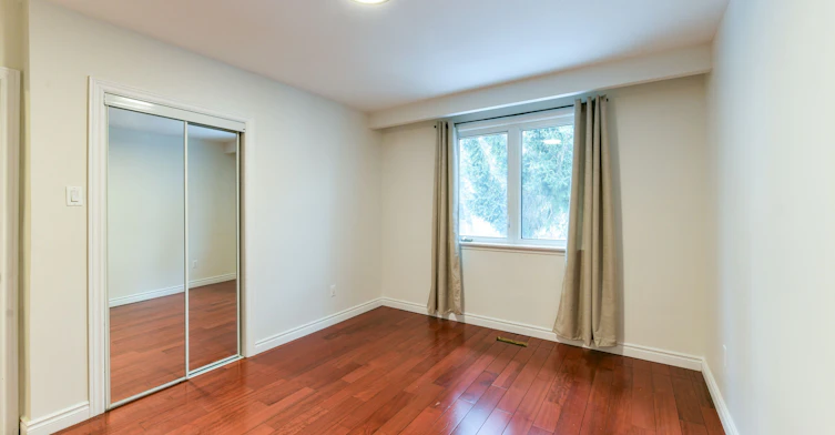Main/Upper-5 Hunting Ridge, Toronto, ON, M9R 1B4 - 19