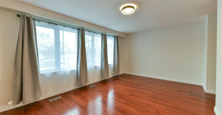 Main/Upper-5 Hunting Ridge, Toronto, ON, M9R 1B4 - 17