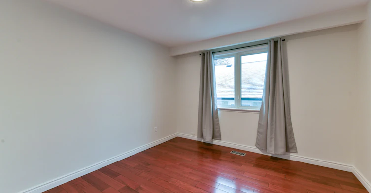Main/Upper-5 Hunting Ridge, Toronto, ON, M9R 1B4 - 18