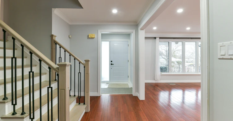 Main/Upper-5 Hunting Ridge, Toronto, ON, M9R 1B4 - 6