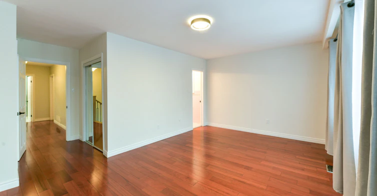 Main/Upper-5 Hunting Ridge, Toronto, ON, M9R 1B4 - 16
