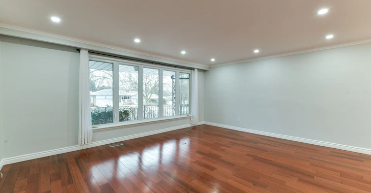 Main/Upper-5 Hunting Ridge, Toronto, ON, M9R 1B4 - 7