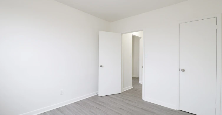 102-500 Gilbert Avenue, Toronto, ON, M6E 4X5 - 10