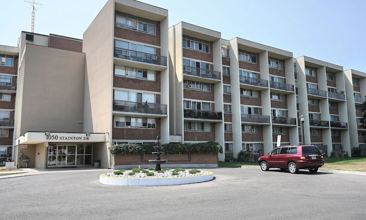 112-1050 Stainton Drive E