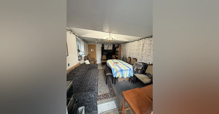 131 Cameron Avenue, Toronto, ON, M6M 1R6 - 11