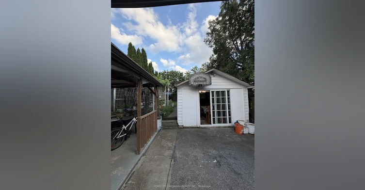 131 Cameron Avenue, Toronto, ON, M6M 1R6 - 9