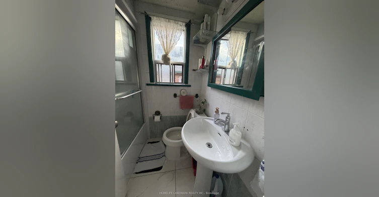 131 Cameron Avenue, Toronto, ON, M6M 1R6 - 6