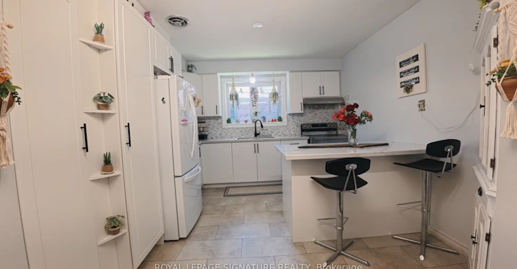 Upper-3471 The Credit Woodlands Drive, Mississauga, ON, L5C 2K5 - 8