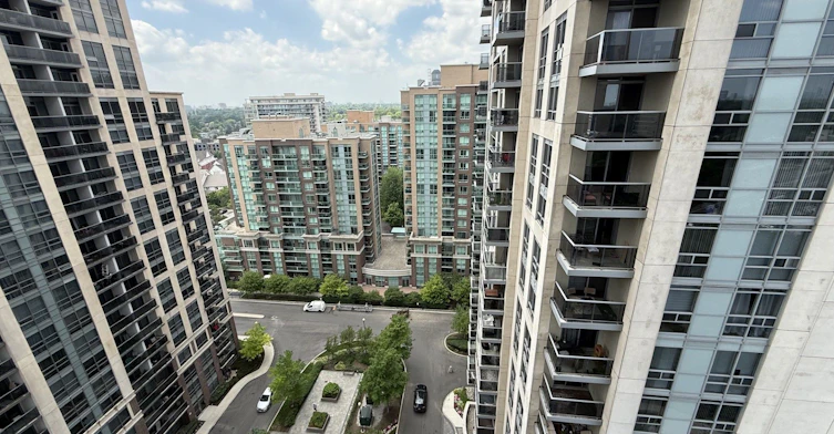1701-3 Michael Power Place, Toronto, ON, M9A 0A2 - 13