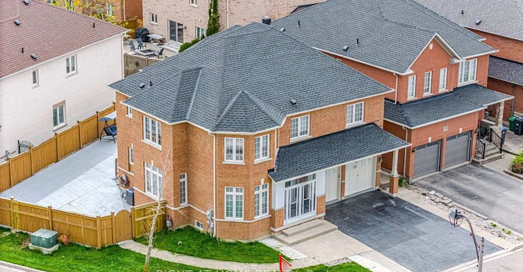 Upper Unit-29 Laurentide Crescent, Brampton, ON, L6P 1Y3