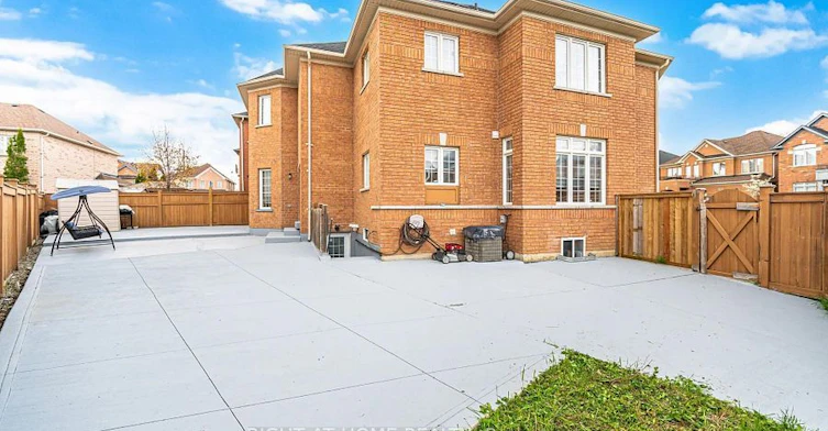 Upper Unit-29 Laurentide Crescent, Brampton, ON, L6P 1Y3 - 24