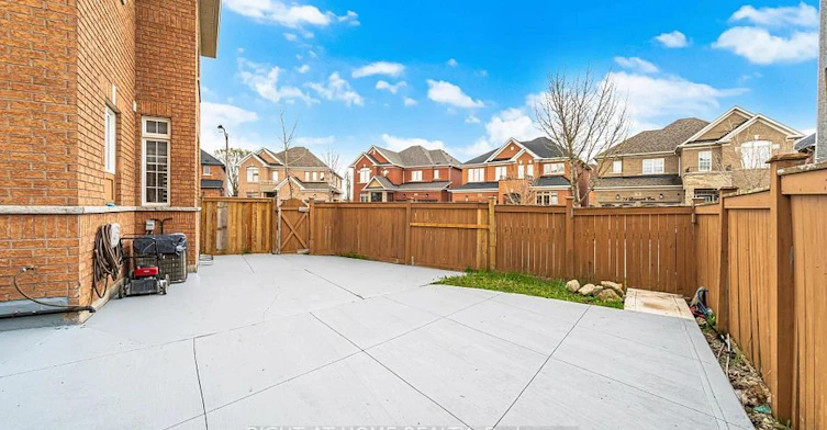 Upper Unit-29 Laurentide Crescent, Brampton, ON, L6P 1Y3 - 23