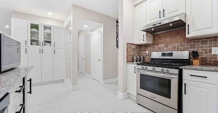 Upper Unit-29 Laurentide Crescent, Brampton, ON, L6P 1Y3 - 8