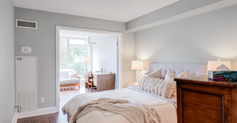 329-22 Southport Street, Toronto, ON, M6S 4Y9 - 10