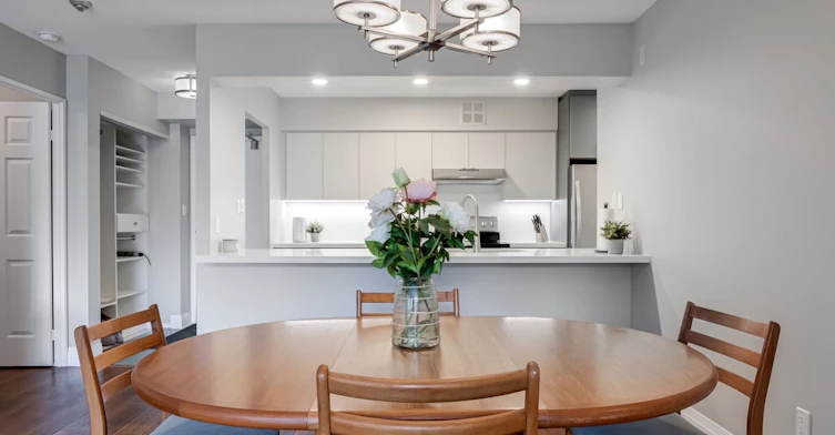 329-22 Southport Street, Toronto, ON, M6S 4Y9 - 5