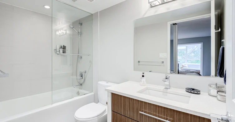 329-22 Southport Street, Toronto, ON, M6S 4Y9 - 12