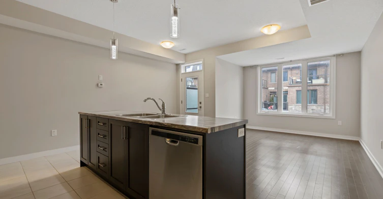 56-445 Ontario Street S, Milton, ON, L9T 9K4 - 3