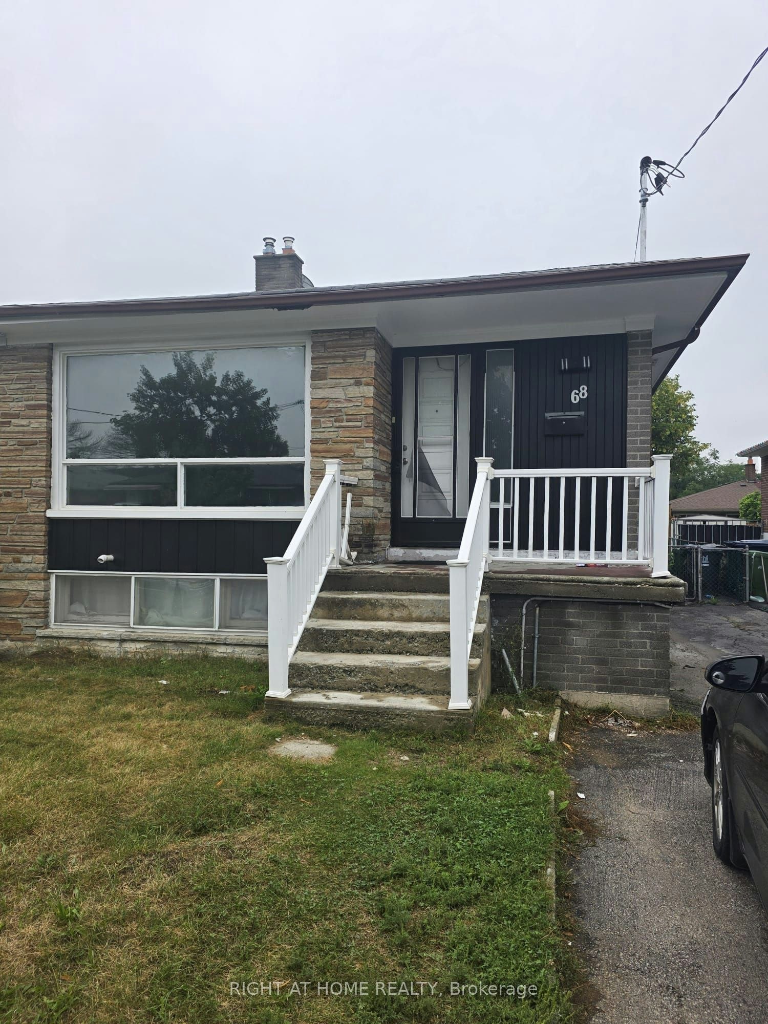 Main-68 Elnathan Crescent, Toronto, ON, M9L 2G1