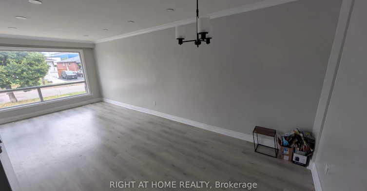 Main-68 Elnathan Crescent, Toronto, ON, M9L 2G1 - 4