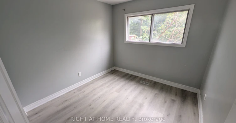 Main-68 Elnathan Crescent, Toronto, ON, M9L 2G1 - 3