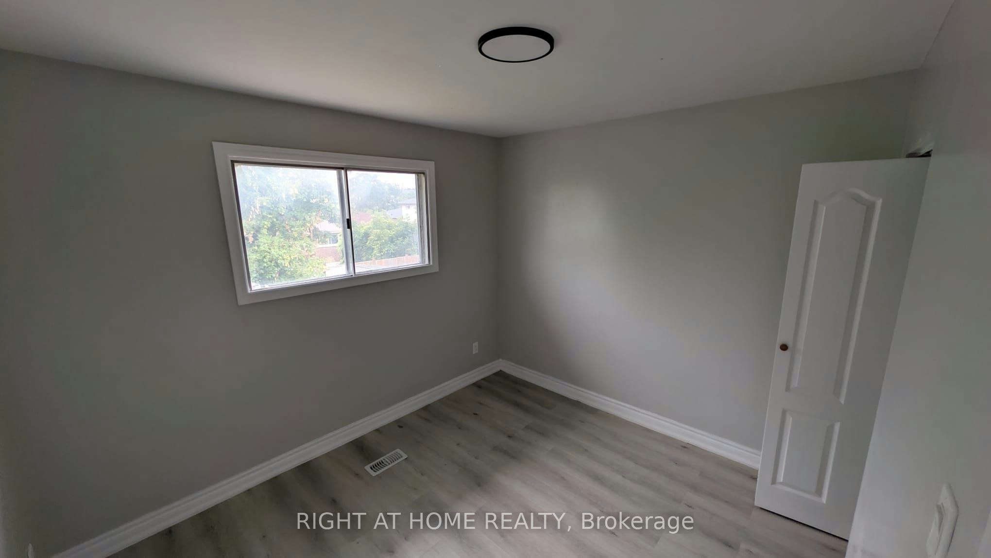 Main-68 Elnathan Crescent, Toronto, ON, M9L 2G1 - 6
