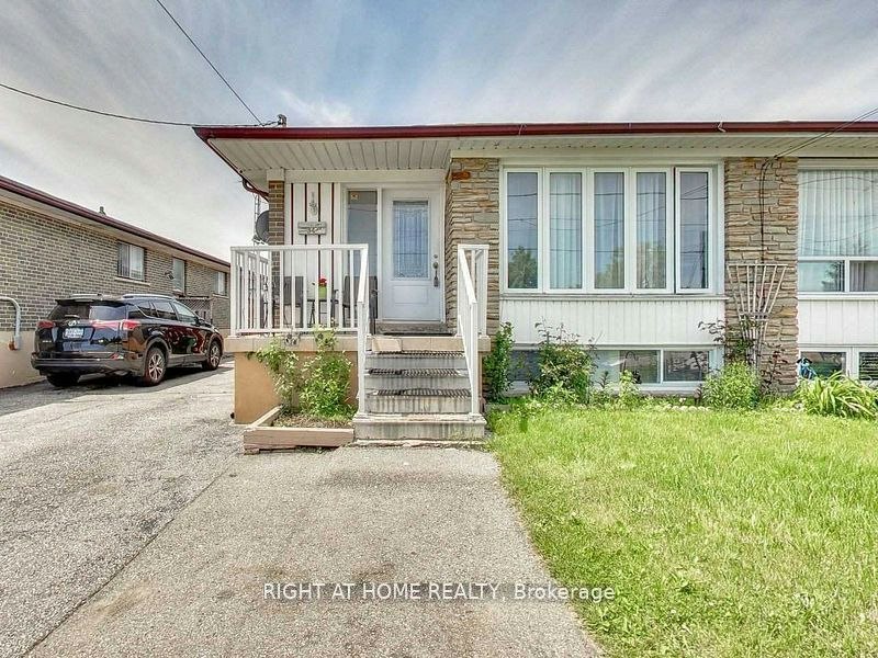Main Floor-34 Goldsboro Road, Toronto, ON, M9L 1A7 - 2