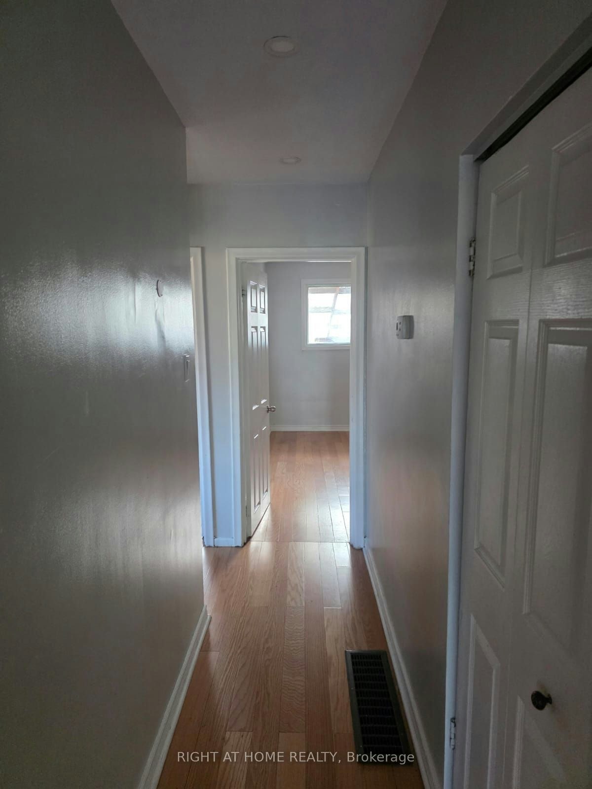 Main Floor-34 Goldsboro Road, Toronto, ON, M9L 1A7 - 8