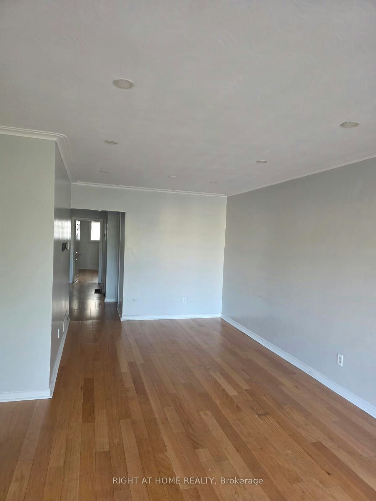 Main Floor-34 Goldsboro Road, Toronto, ON, M9L 1A7 - 6