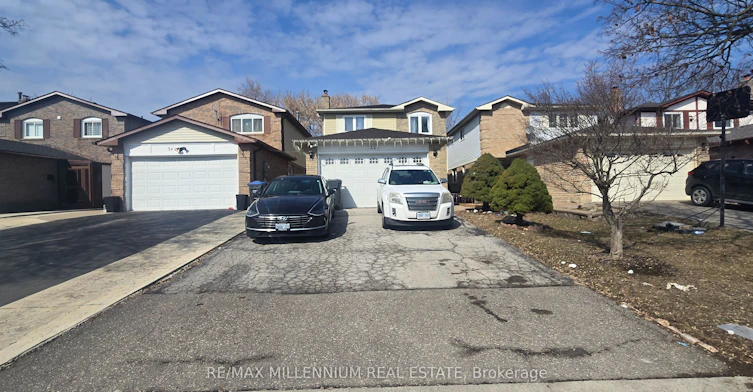 Upper-32 Abelard Avenue, Brampton, ON, L6Y 2K8