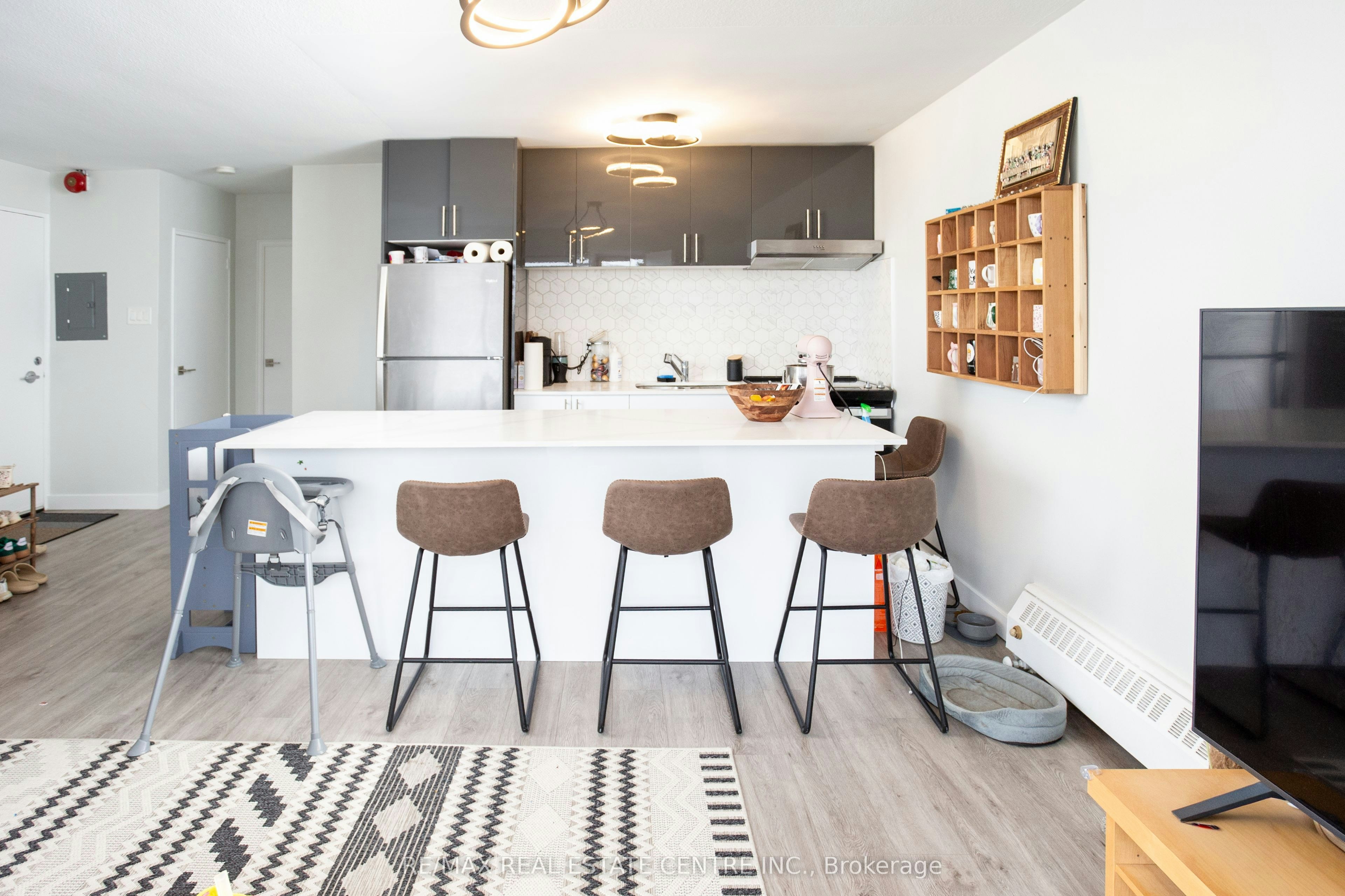 504-371 Lakeshore Road W, Mississauga, ON, L5H 1H4 - 7