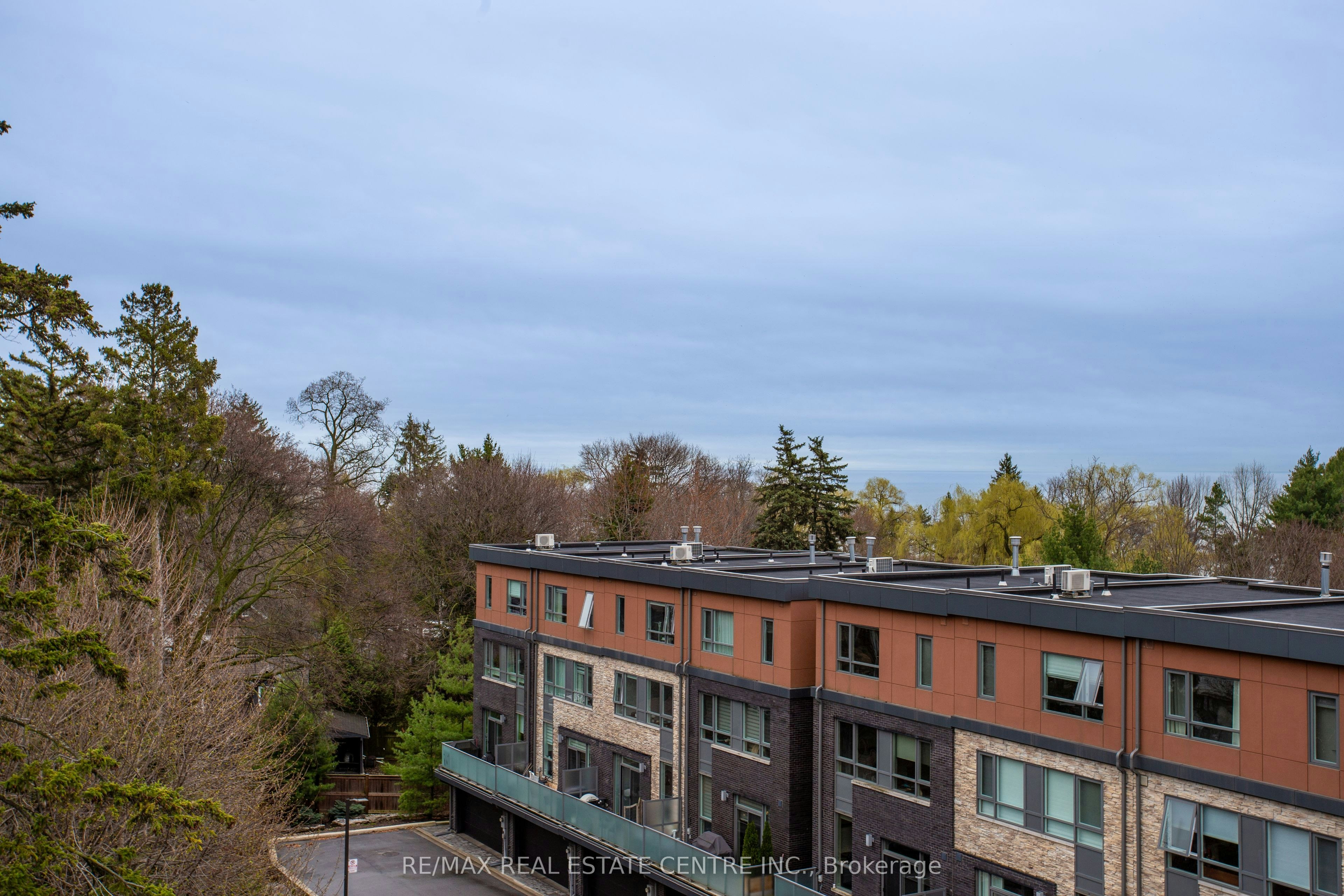 504-371 Lakeshore Road W, Mississauga, ON, L5H 1H4 - 11