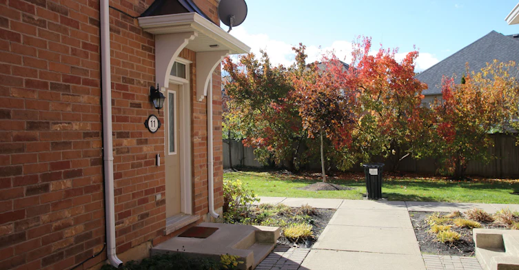 11-2614 Dashwood Drive, Oakville, ON, L6M 0K5