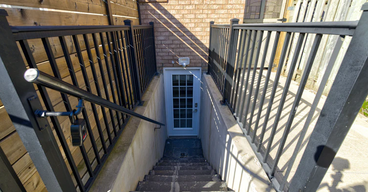 Bsmnt-7217 Terragar Boulevard, Mississauga, ON, L5N 7L9 - 17