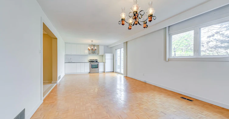 Lower-2125 Varency Drive, Mississauga, ON, L5K 1C2 - 3