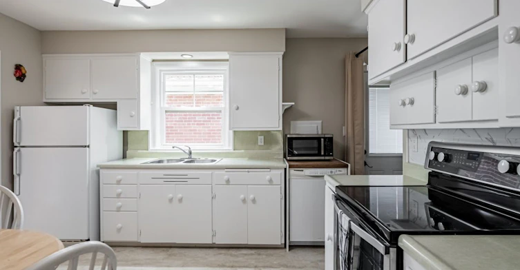 44 Saybrook Avenue, Toronto, ON, M8Z 2V4 - 13