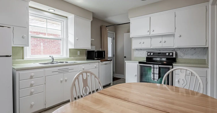 44 Saybrook Avenue, Toronto, ON, M8Z 2V4 - 14