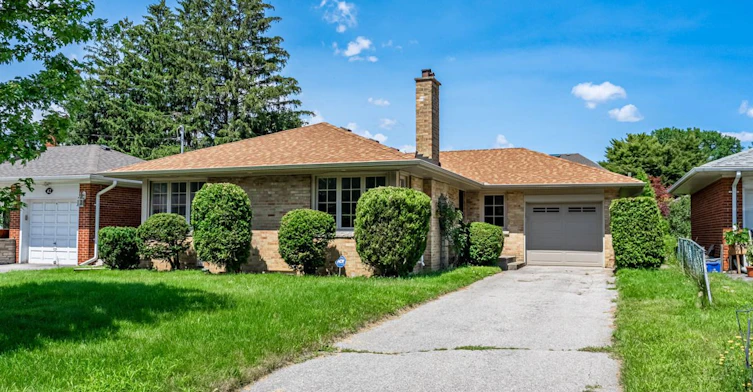 44 Saybrook Avenue, Toronto, ON, M8Z 2V4
