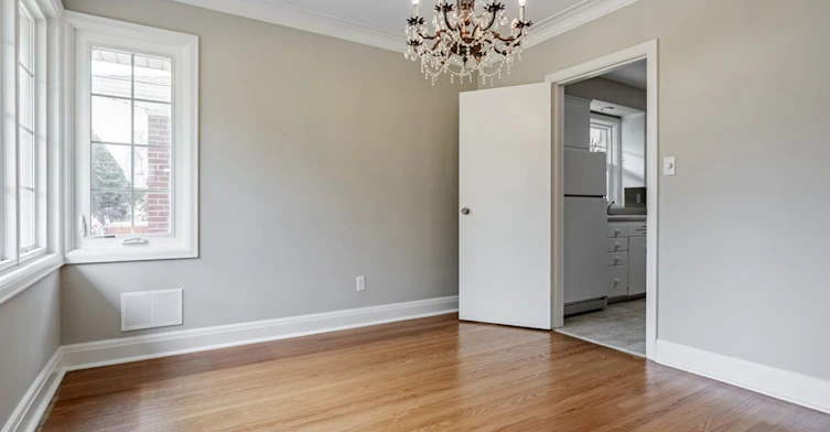 44 Saybrook Avenue, Toronto, ON, M8Z 2V4 - 8